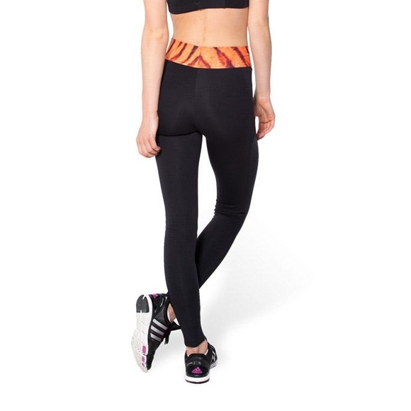 XL - Blackmilk TIGER STRIPES YOGA PANTS 💚💚 2 for $50 - Picture 4 of 7